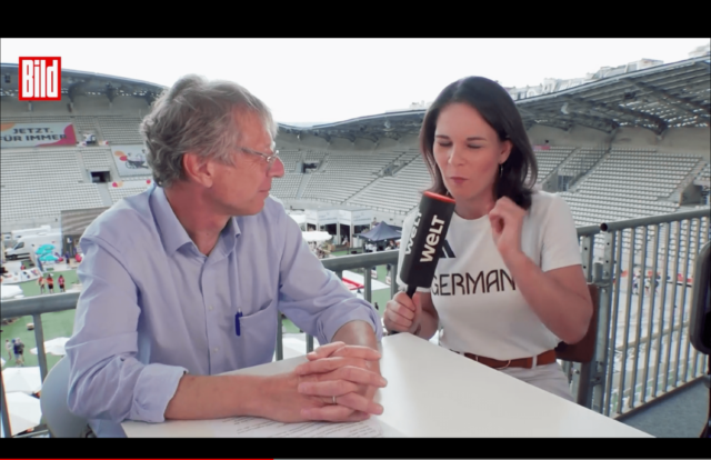 Interview German Foreign Minister-Cameramen